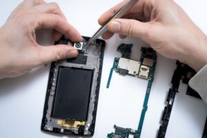 Eski Telefon Geri Dönüşümü | Ceran Metal